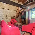 Charming Retreat In Bouniagues بيت للعطل