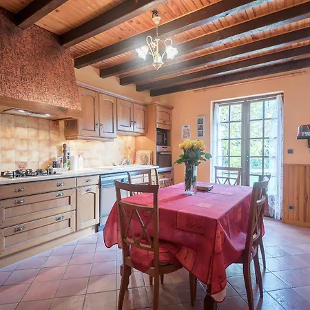 Charming Retreat In Bouniagues